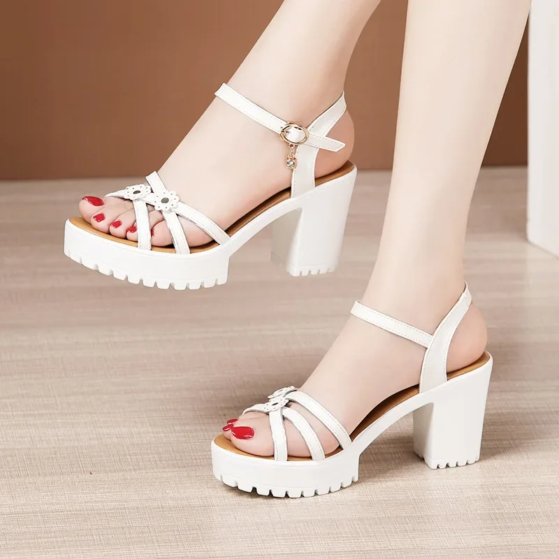 Элегантные кожаные босоножки н – обзор и цена Casual Sandal Leather